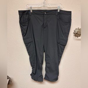 Eddie Bauer Travex cropped cargo pants. Dark grey. Size 18